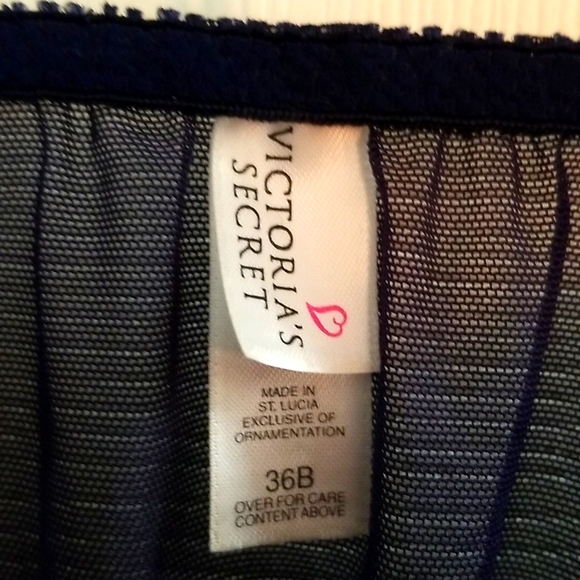 💙 VICTORIA SECRET VINTAGE LINGERIE - Picture 3 of 5